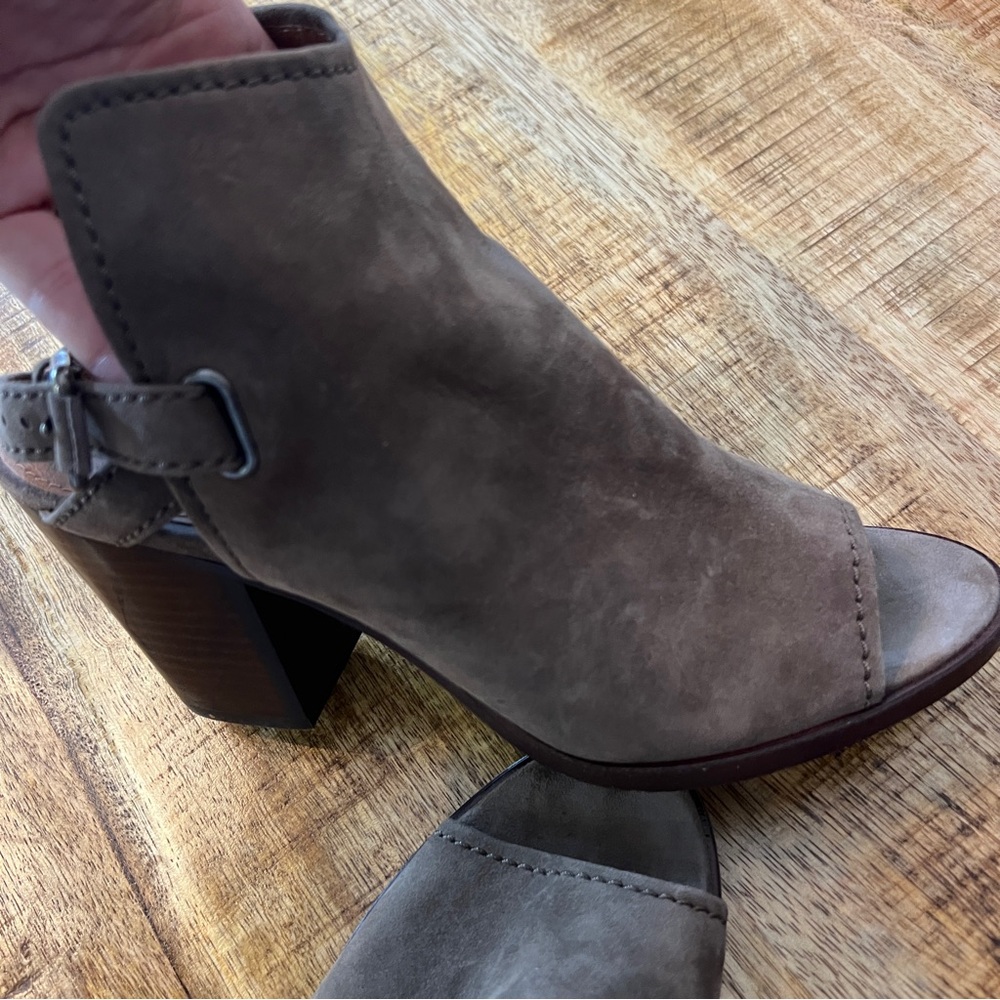 Frye Dani Shield Slingback Open-Toe block heel Suede Booties – Size 10 - Picture 5 of 8